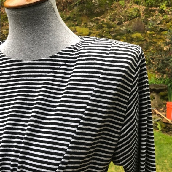 Vintage Calabasas California B&W Striped Crop Top - Picture 4 of 8